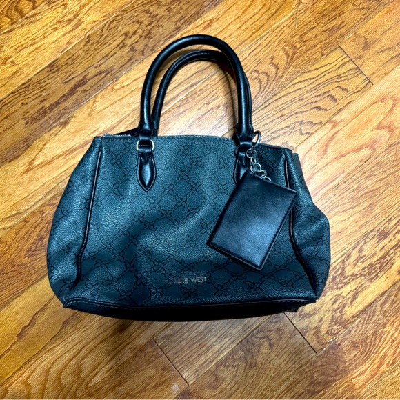 Nine West purse - Picture 1 of 8